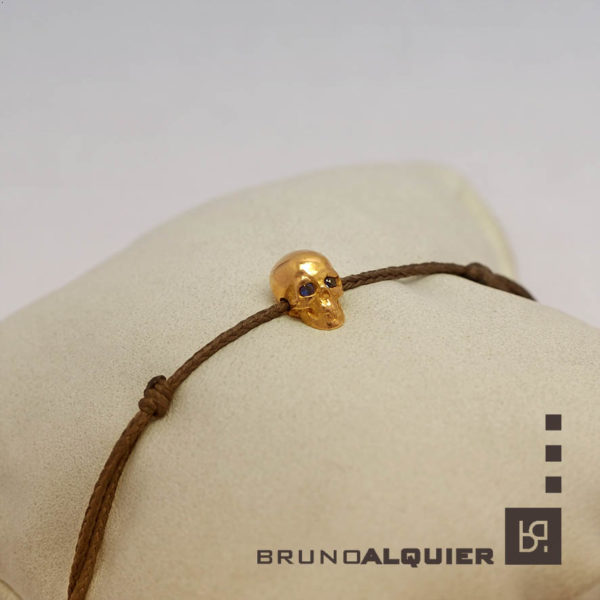 Bruno Alquier - Vanité en or rouge et saphirs bleu